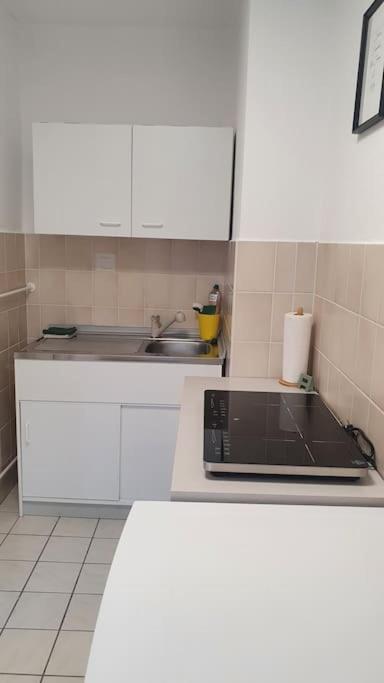 Zentral Gelegene, Ruhige 1 Am Park - Self Check In Apartment *