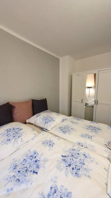 Zentral Gelegene, Ruhige 1 Am Park - Self Check In Apartment Kiel
